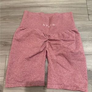 NVGTN Scrunch Seamless Shorts - S - Pastel Pink